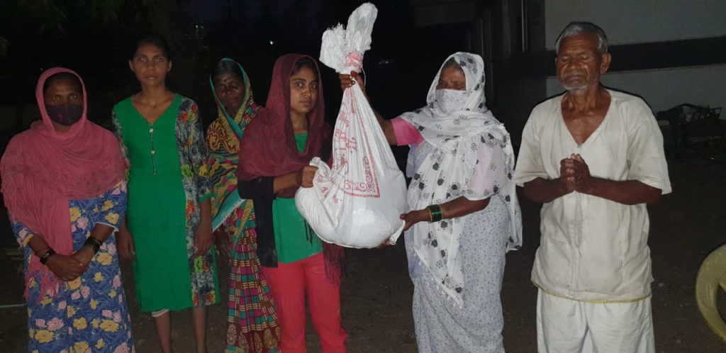 Widow Sacrifices Food Rations to Help Neighbors Amid India’s COVID Crisis